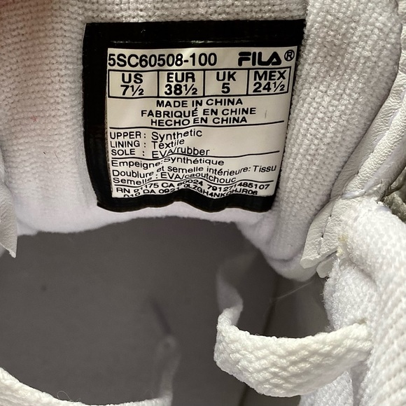 NEW in box ~ FILA Women’s White Machu Casual Walking Shoes Size 7.5 - Picture 6 of 7